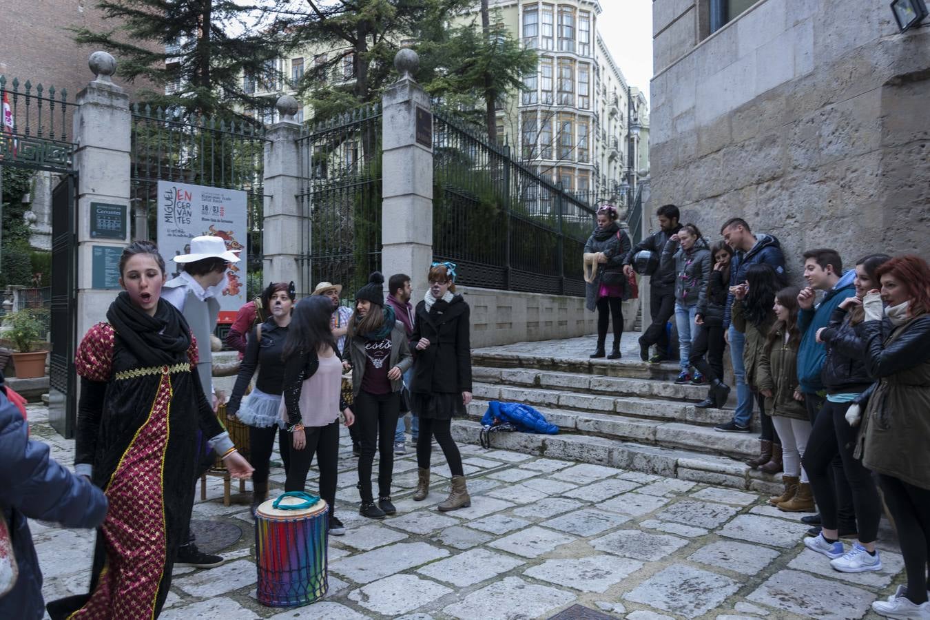 Estudiantes de los institutos Ferrari y Diego de Praves organizan una ruta teatralizada en torno a Cervantes