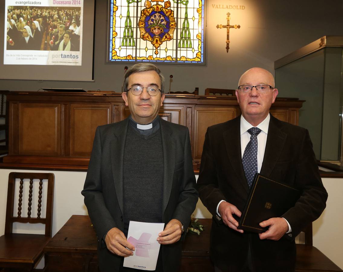 11.11.14 Luis Argüello, vicario general, y José María Conde en la presentacion de la Memoria de Actividades del Arzobispado de Valladolid.