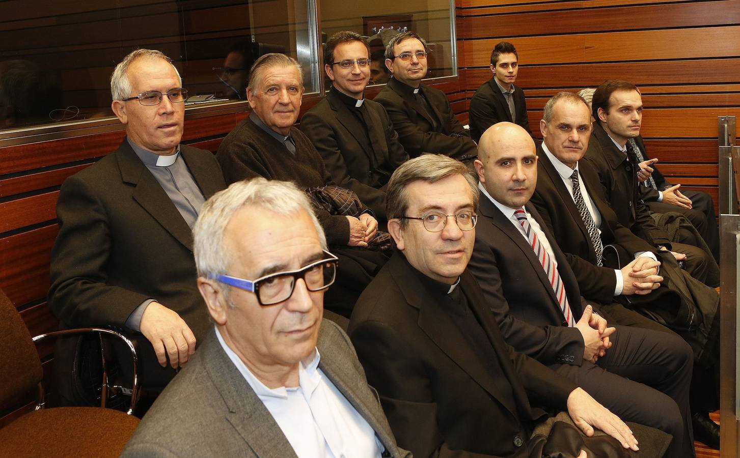 25.02.14 Manuel Moleiro, Luis Argüello, Enrique Martín, Juan José Fernández y Eduardo Palacios, en primera fila. Detrás, Juan Álvarez, Miguel Á. Barbado, Óscar Robledo, Juan Carlos Atienza y David Sánchez en el XXXI Aniversario del Estatuto de Autonomía.