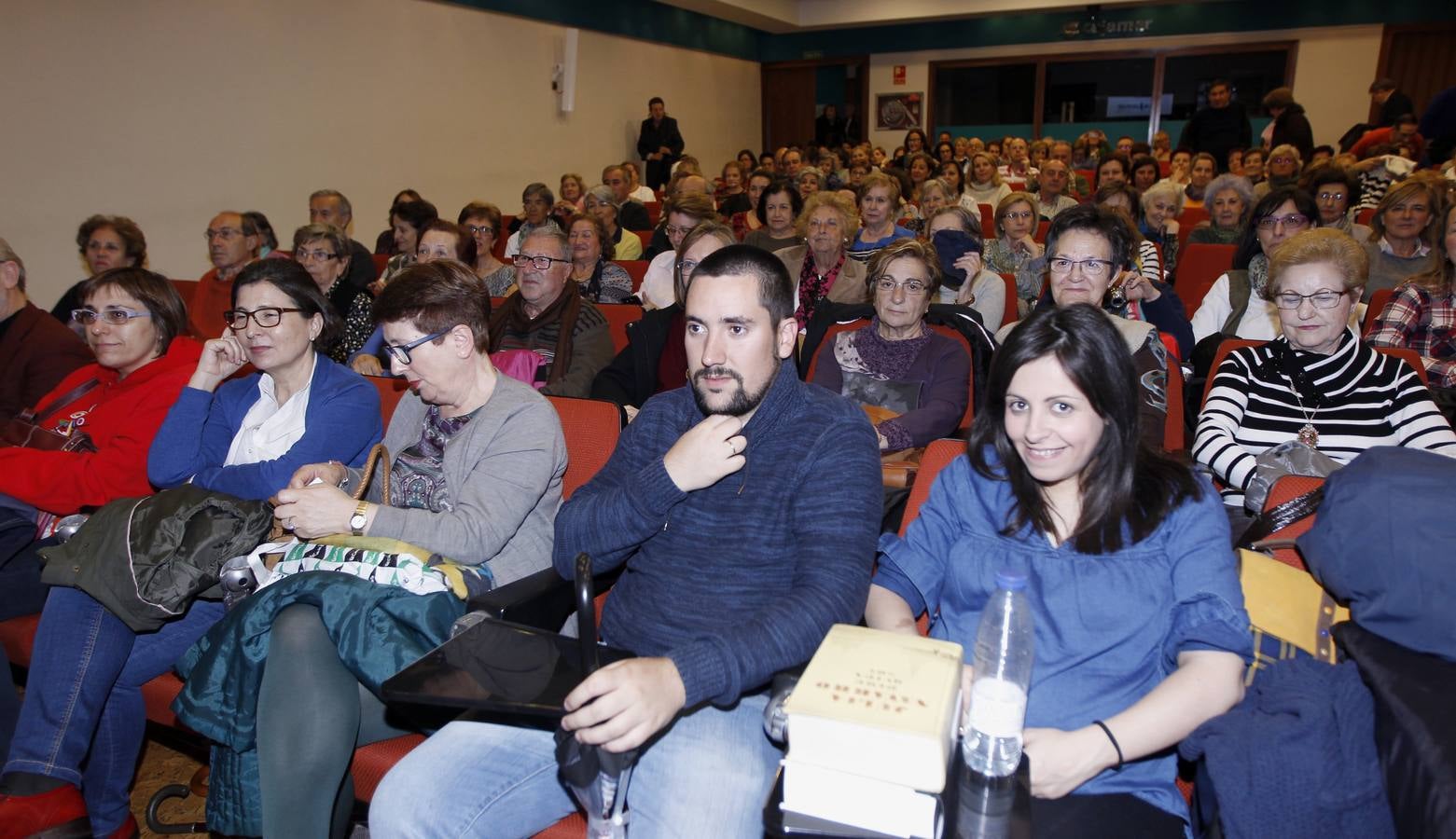 Julia Navarro, en el Aula de Cultura de El Norte de Castilla