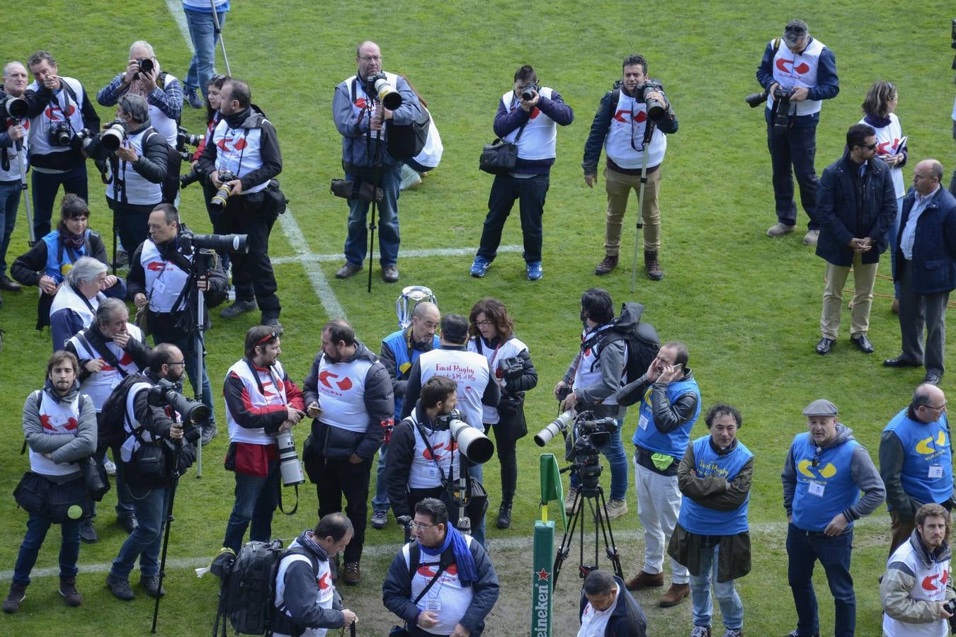 Fotos de las horas previas a la final de la Copa del Rey de rugby en Valladolid (1/3)