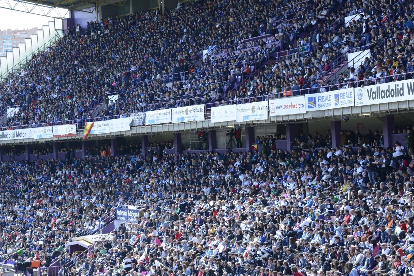 Fotos de las horas previas a la final de la Copa del Rey de rugby en Valladolid (3/3)