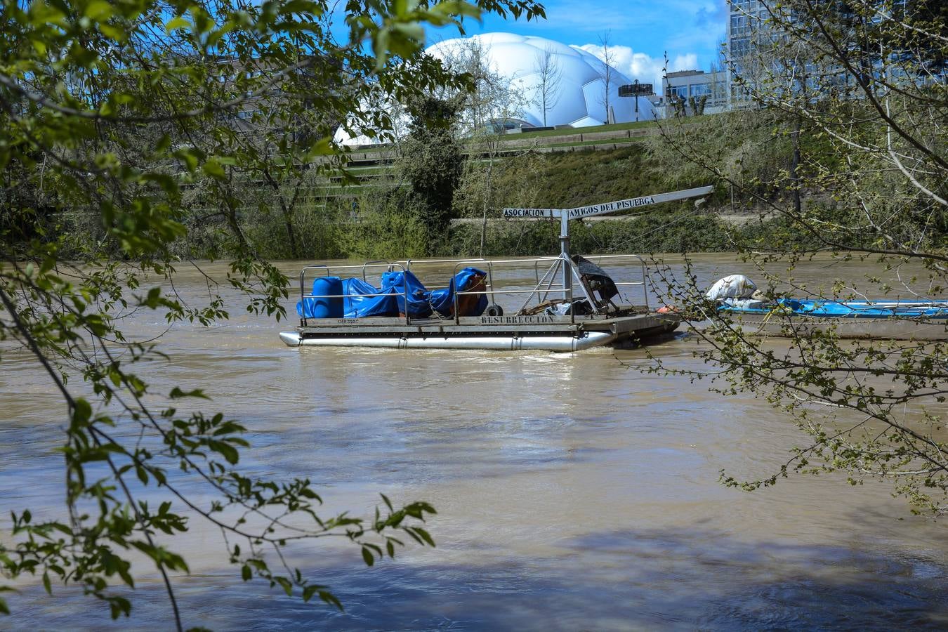 Crecida del Pisuerga a su paso por Valladolid (2/2)