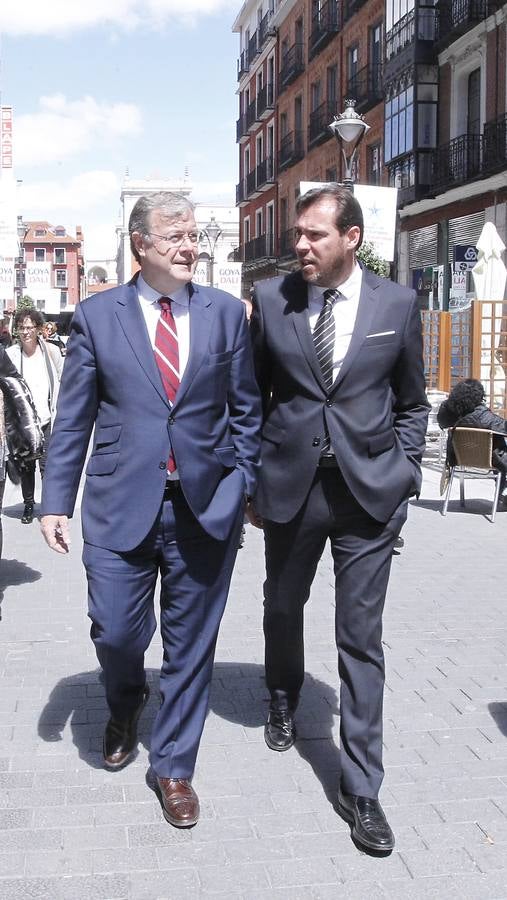 El alcalde de León, Antonio Silván, visita Valladolid