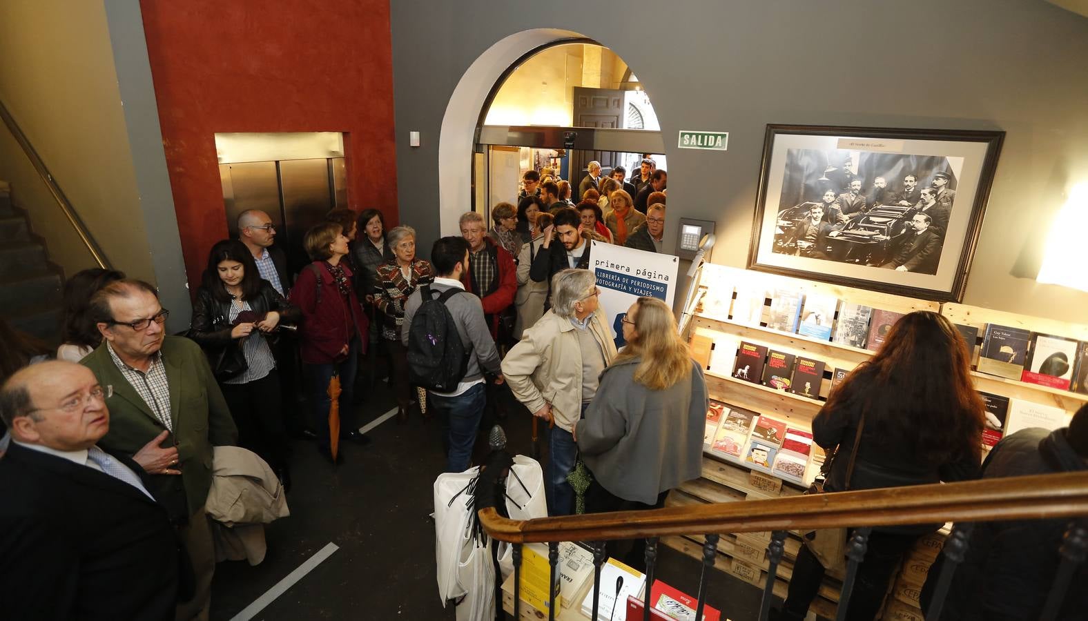 La Casa Revilla dedica su salón de actos al que fuera director de El Norte Francisco de Cossío