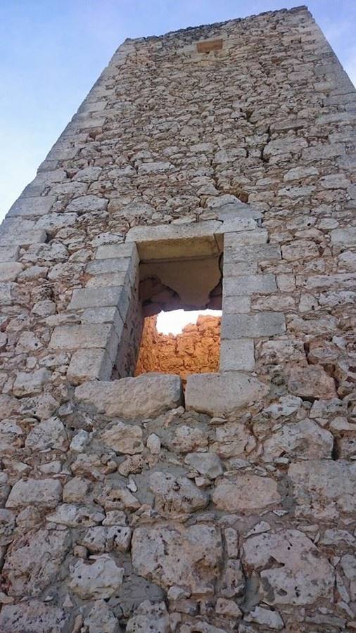 Las lluvias provocan un desprendimiento en el torreón de la Greda