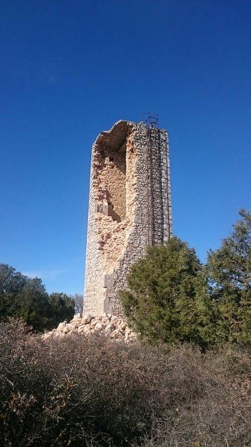 Las lluvias provocan un desprendimiento en el torreón de la Greda