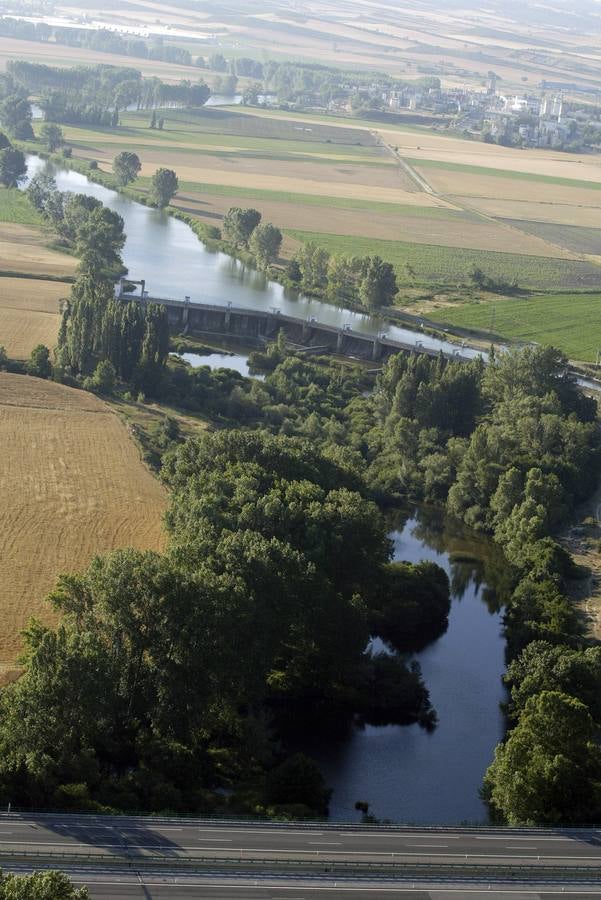 Río Ebro a su paso por Miranda de Ebro.