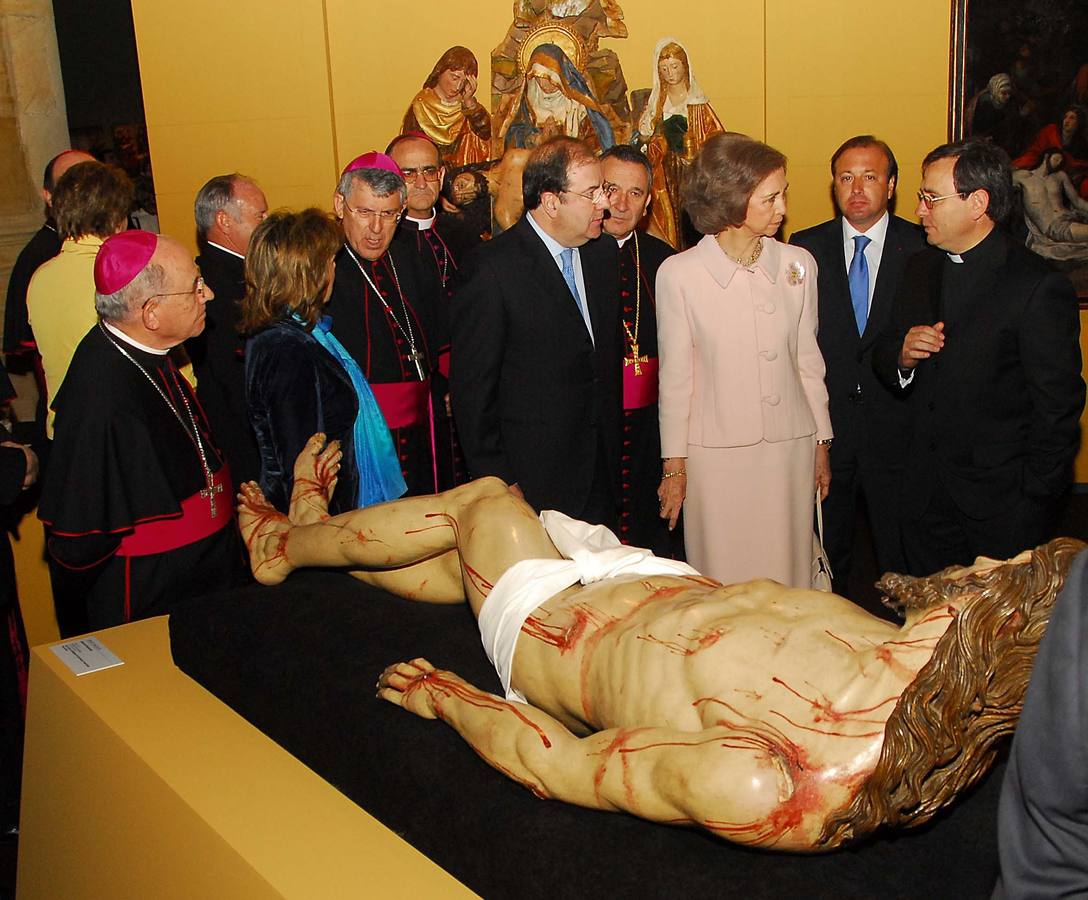 12.05.2009 La Reina Sofía asistió a la inauguración de la decimoquinta exposición de Las Edades del Hombre, en la concatedral de Soria.