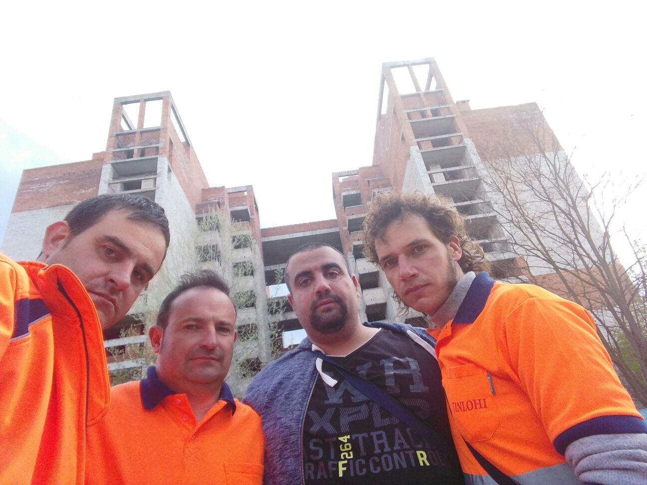 Gruístas vallisoletanos trabajan en la central nuclear de Chernóbil