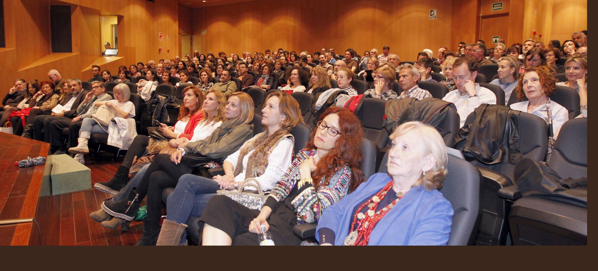 Rafael Santandreu y Julio Alfaro desbrozan con sus métodos el camino a la felicidad en el Aula de Cultura de El Norte