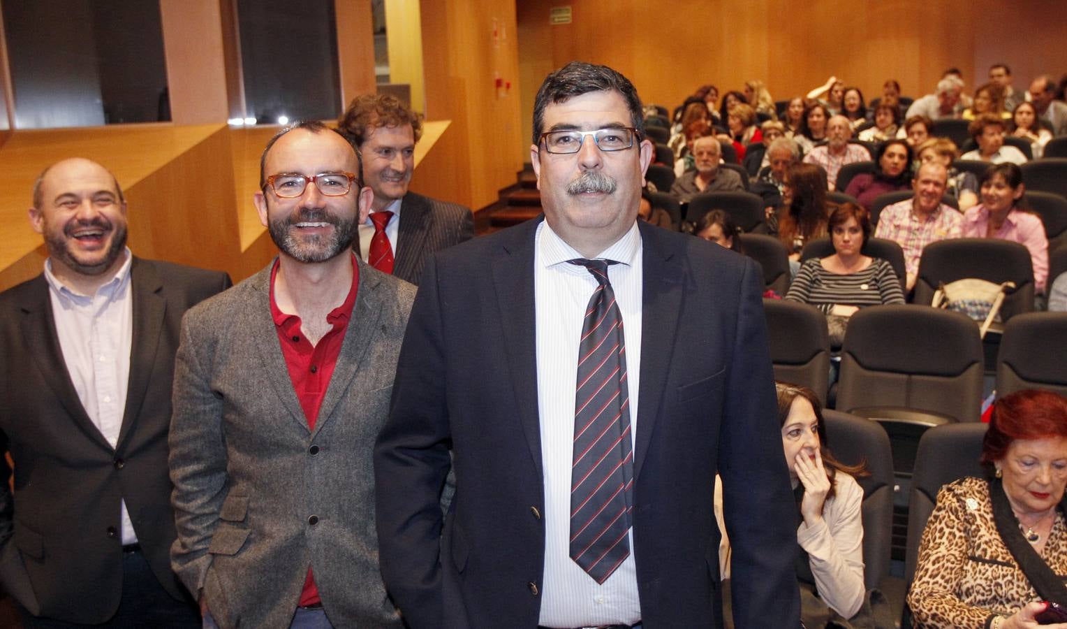 Rafael Santandreu y Julio Alfaro desbrozan con sus métodos el camino a la felicidad en el Aula de Cultura de El Norte