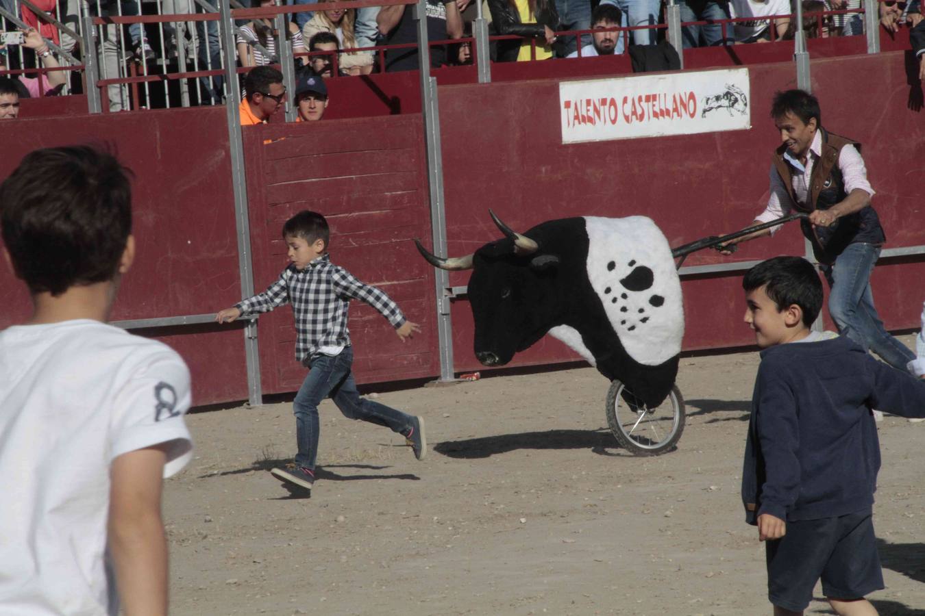 Primer concurso de cortes del Milenario de Peñafiel (1/2)