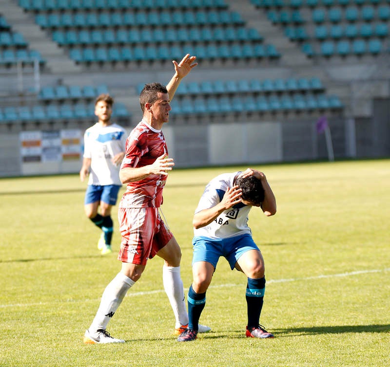 El Deportivo Palencia cae frente al Loja en el primer partido de &#039;play off&#039; (Primera galería)