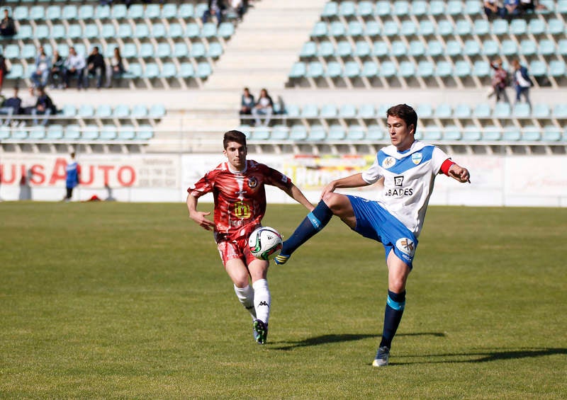 El Deportivo Palencia cae frente al Loja en el primer partido de &#039;play off&#039; (Primera galería)