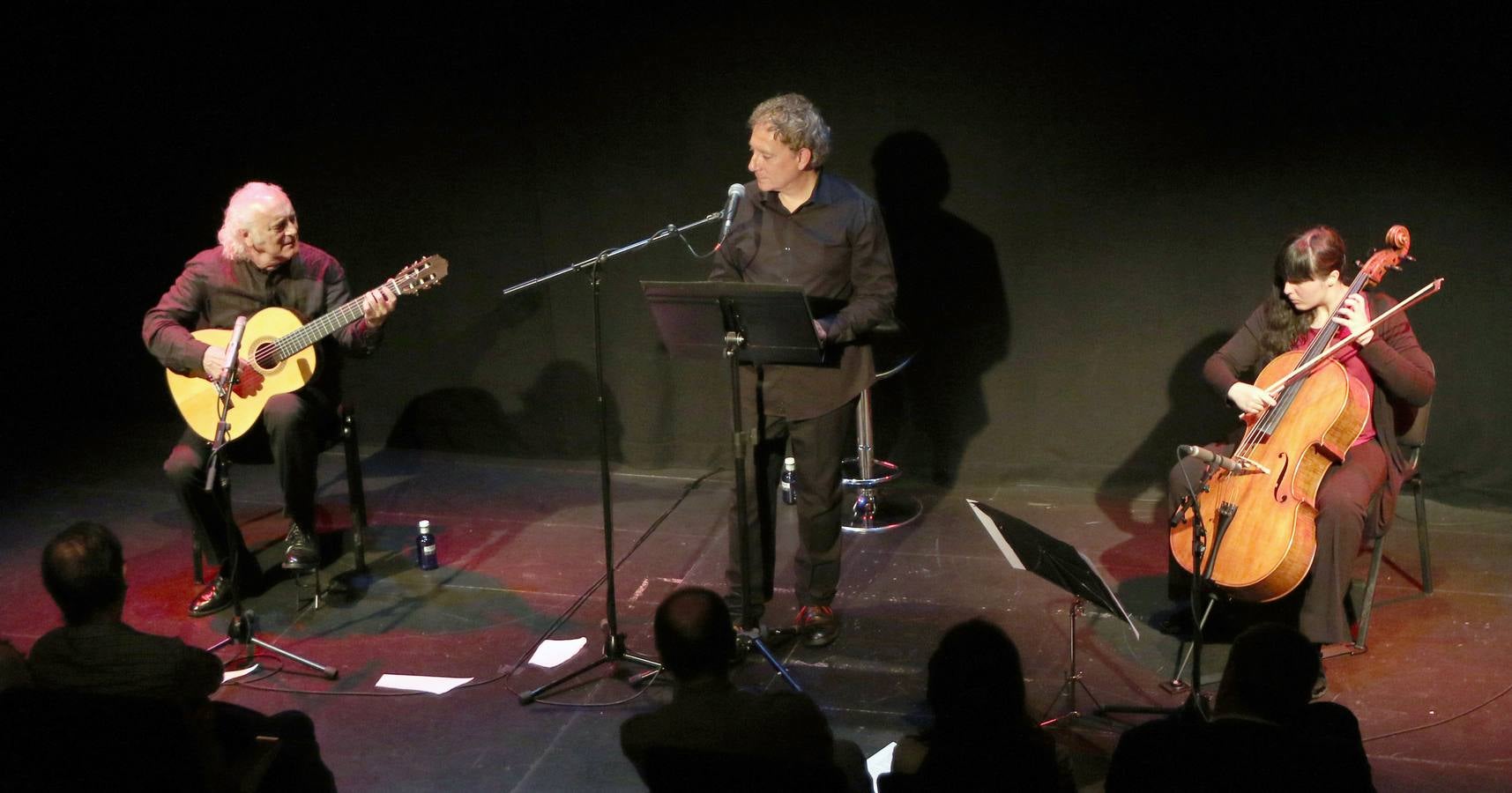 Recital poético de Juan Carlos Mestre en el Aula de Cultura de El Norte de Castilla