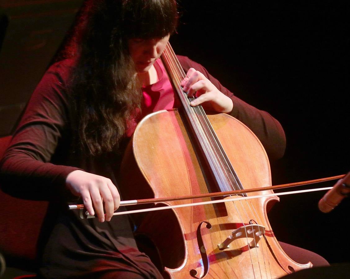 Recital poético de Juan Carlos Mestre en el Aula de Cultura de El Norte de Castilla
