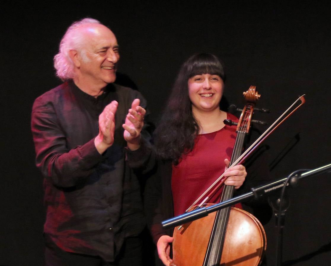 Recital poético de Juan Carlos Mestre en el Aula de Cultura de El Norte de Castilla