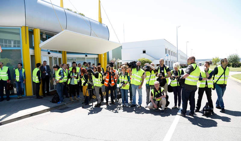 El rey Felipe VI visita la factoría de Renault en Villamuriel (Palencia)