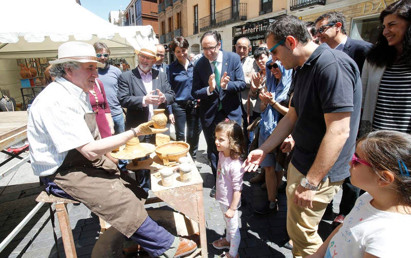 Inauguración de la Muestra de Cerámica de la Feria Chica de Palencia