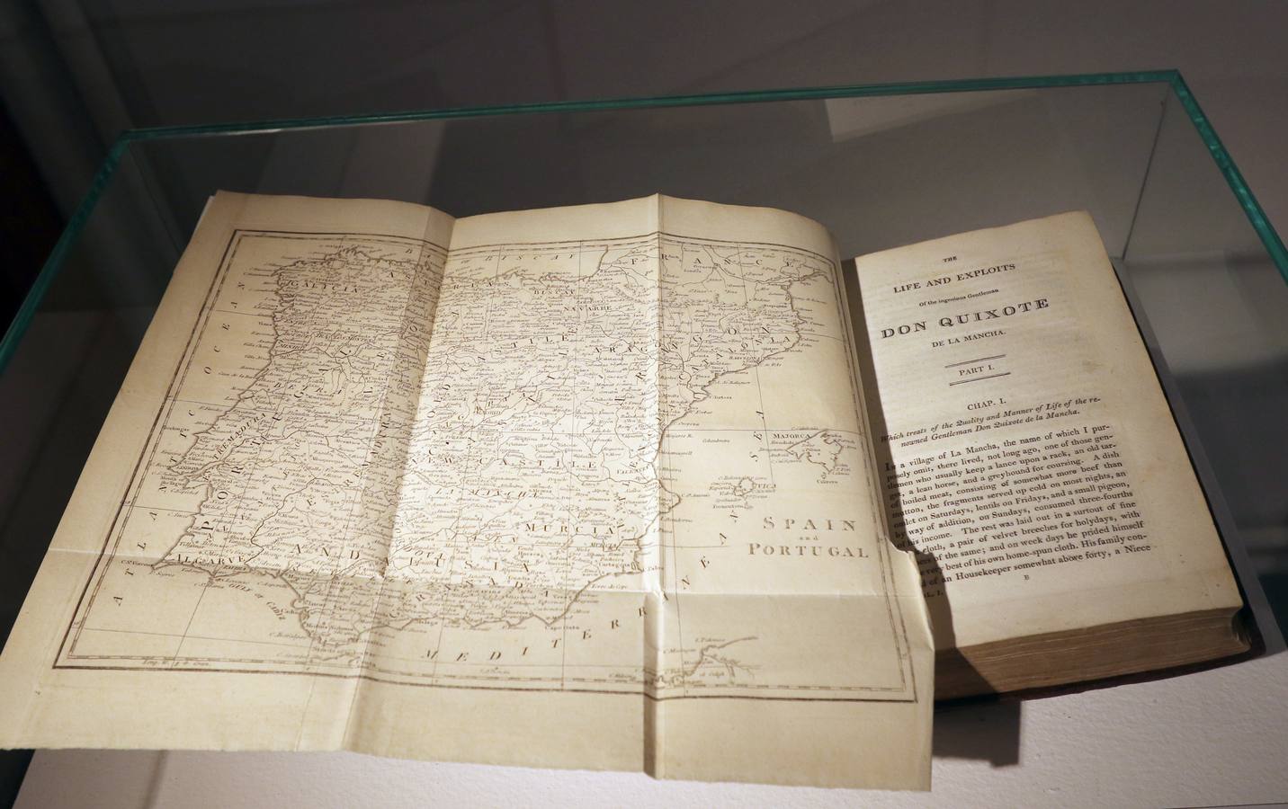 La Casa Revilla acoge una exposición de ediciones del &#039;Quijote&#039;