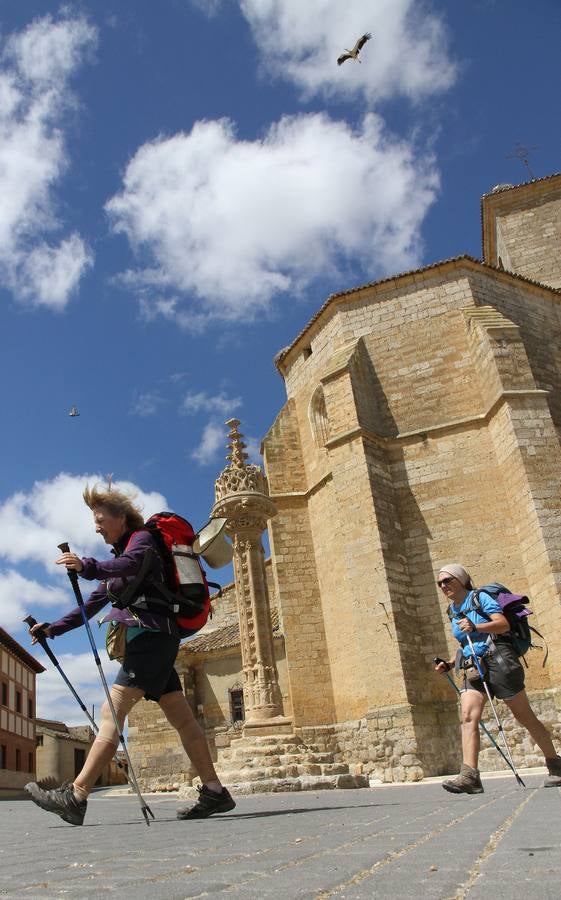 Peregrinos en Boadilla del Camino.