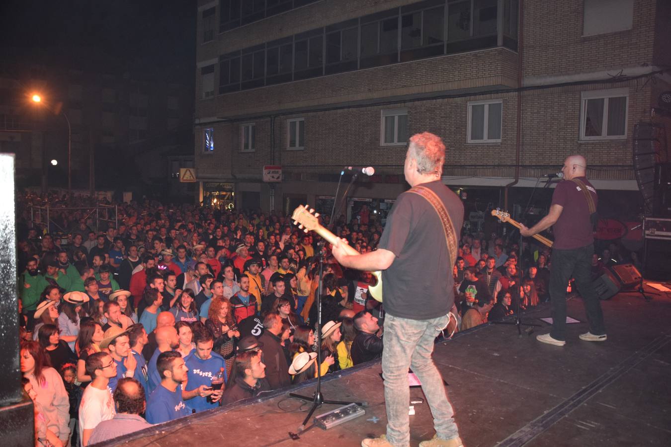 Concierto del grupo Reincidentes en las fiestas de Guardo