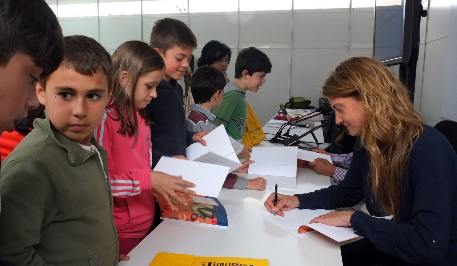 Ramón García presenta &#039;El Quijote en veintitantas letras&#039; en la Feria del Libro