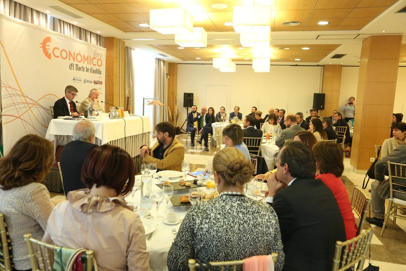 El exministro Josep Piqué en el Foro Económico de El Norte de Castilla en Salamanca