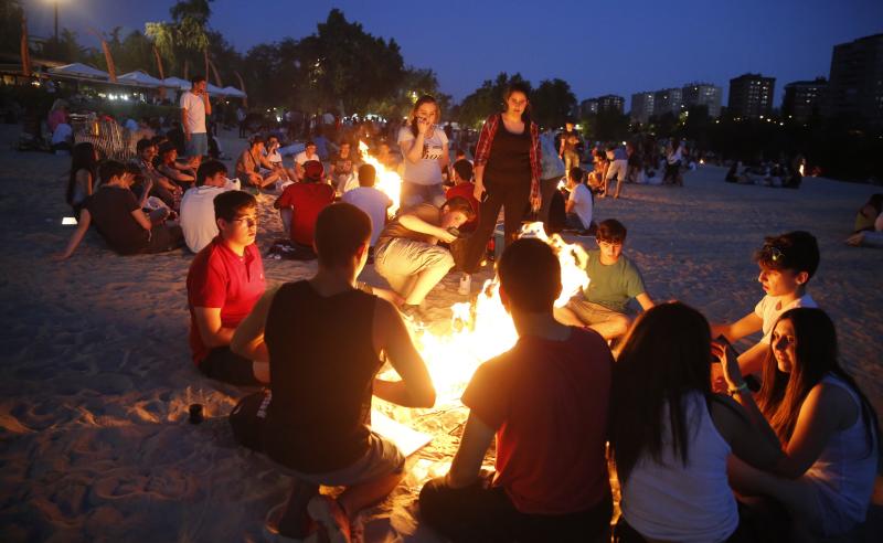 Noche de San Juan en la playa de Las Moreras de Valladolid