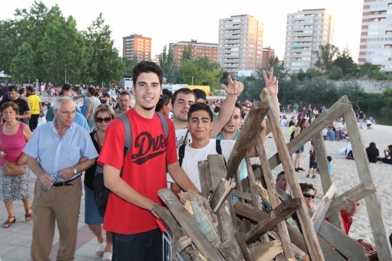 Noche de San Juan en la playa de Las Moreras de Valladolid