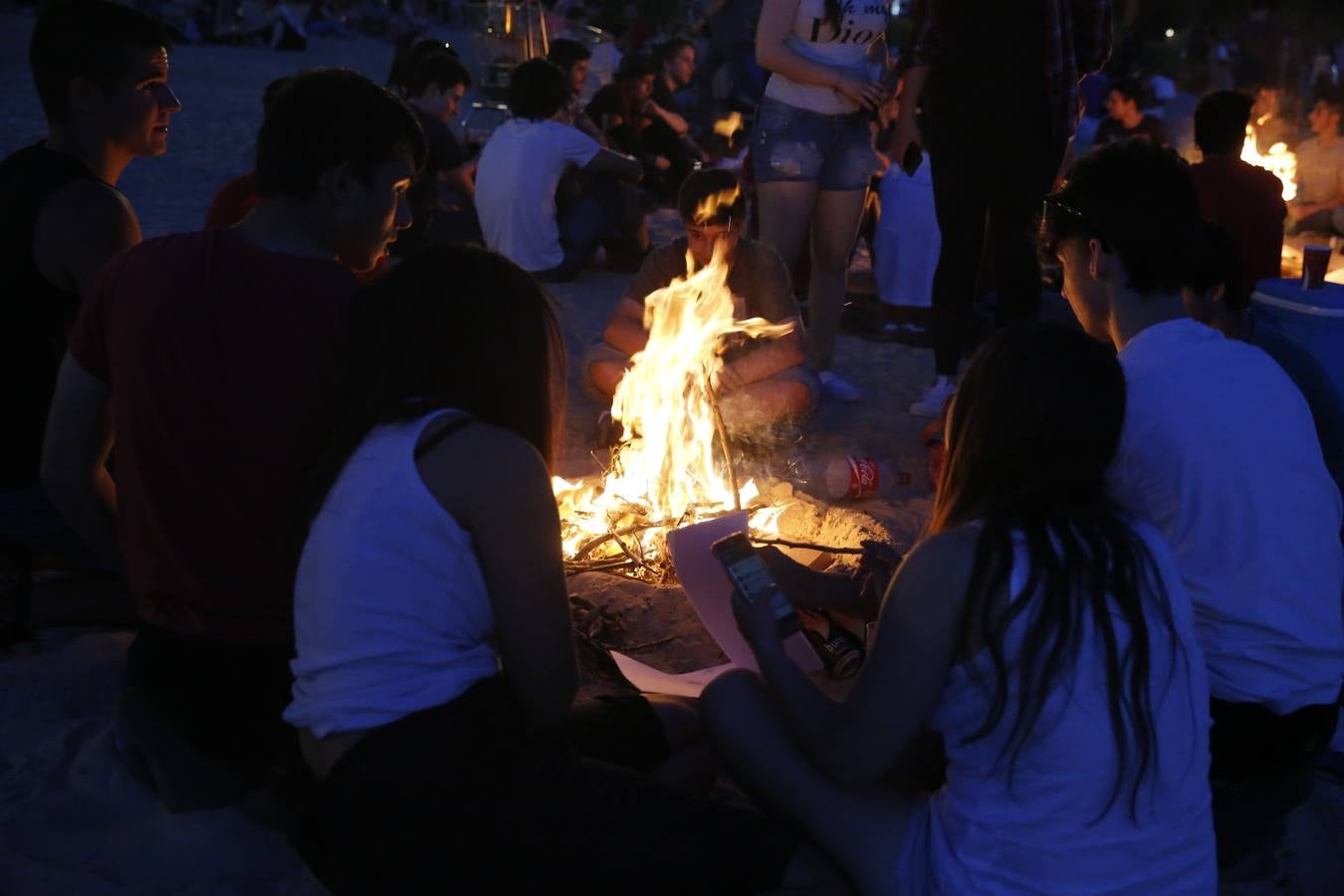 Noche de San Juan en la playa de Las Moreras de Valladolid (1/3)