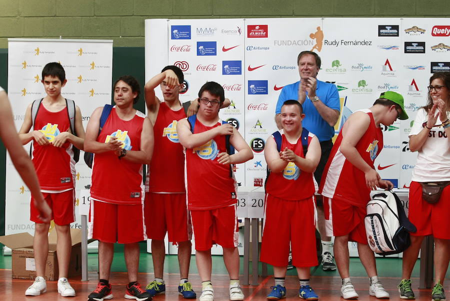 Arranca en Salamanca el campus de baloncesto Marta Fernández