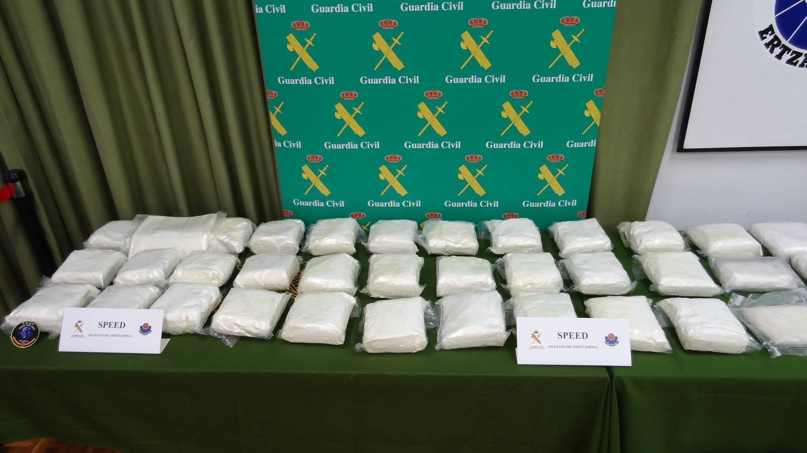 Material incautado en la mayor operación contra la distribución de drogas sintéticas en el noroeste de España