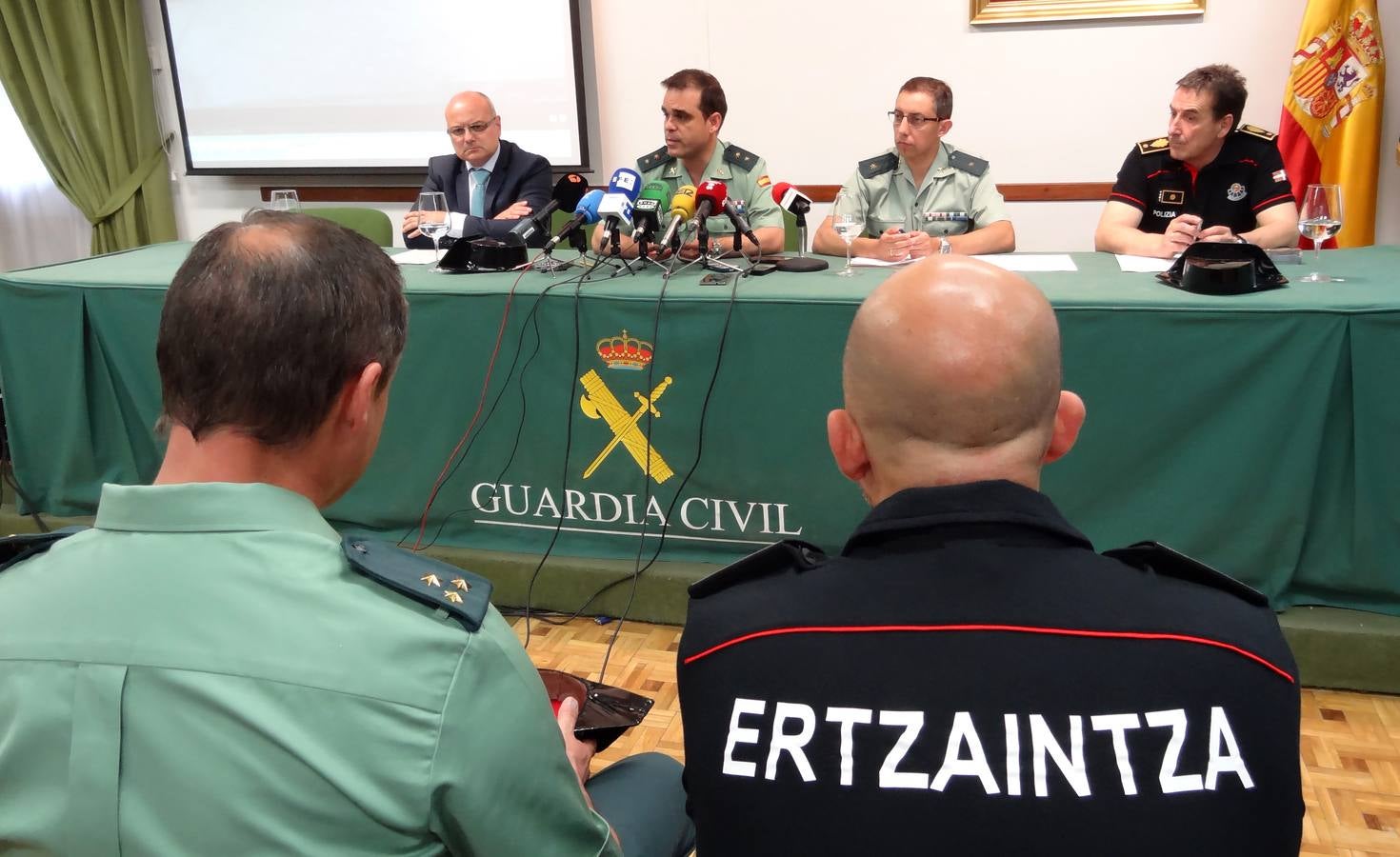 Material incautado en la mayor operación contra la distribución de drogas sintéticas en el noroeste de España