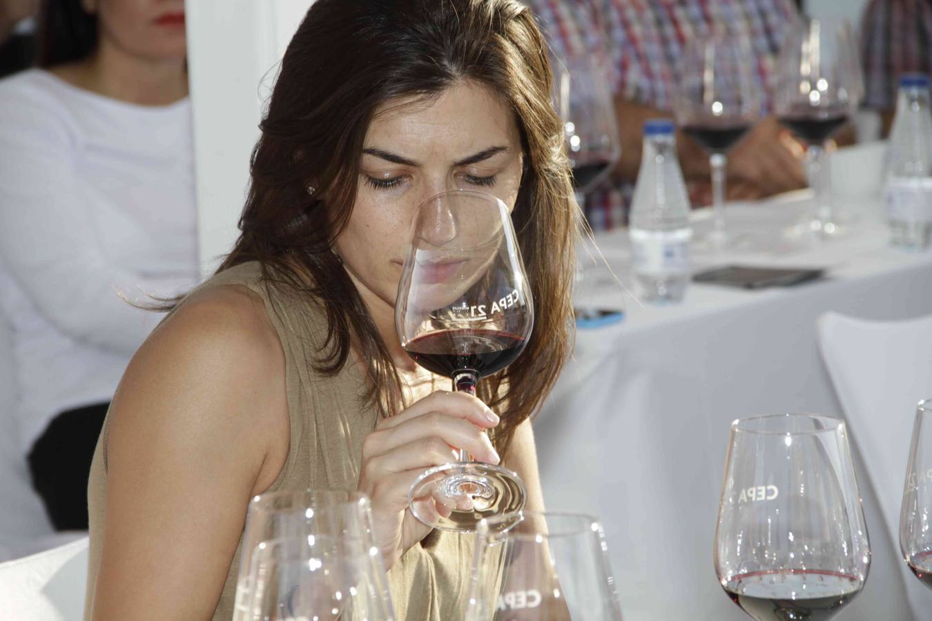 La Bodega Cepa 21 abre sus puertas al Club de Catas de El Norte de Castilla (2/2)