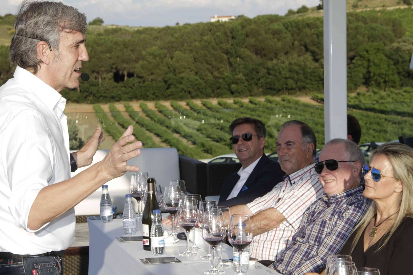 La Bodega Cepa 21 abre sus puertas al Club de Catas de El Norte de Castilla (2/2)