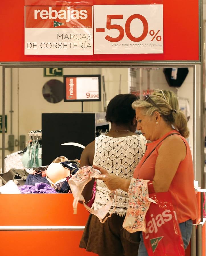 Arrancan las rebajas de verano en Valladolid