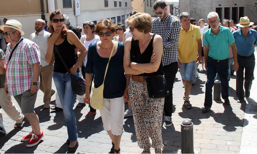 Protesta de la plataforma &#039;No más mierda&#039; en Cuéllar (Segovia)