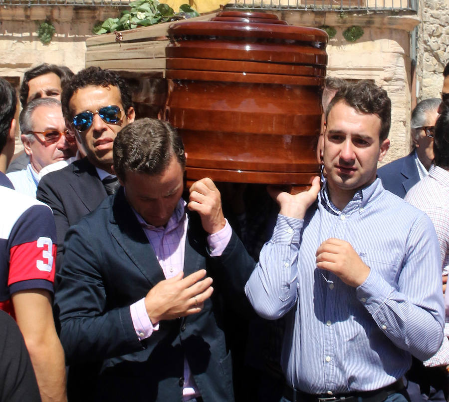 Funeral en Sepúlveda (Segovia) por el torero Víctor Barrio (2/2)