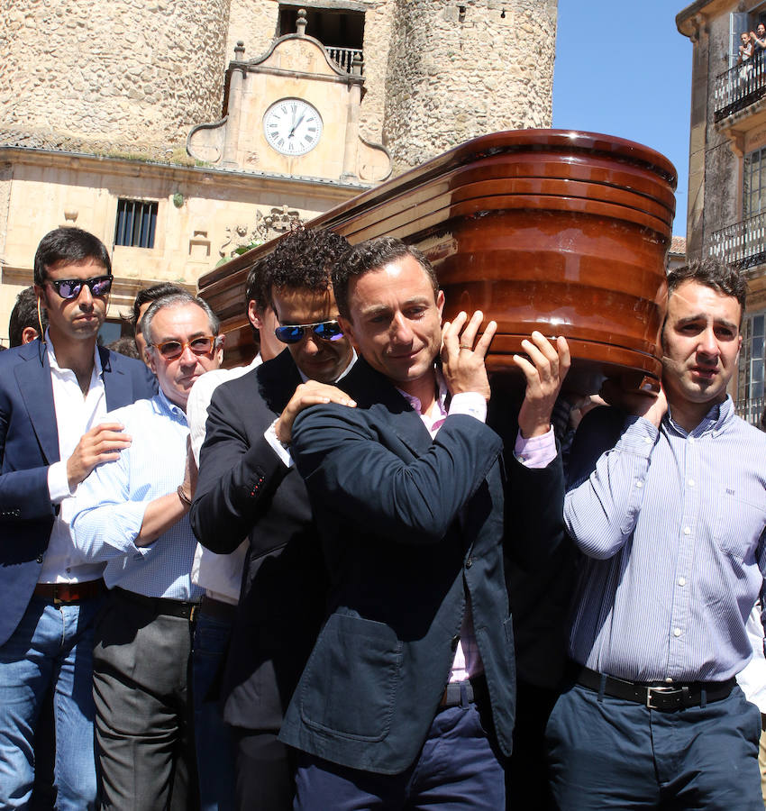 Funeral en Sepúlveda (Segovia) por el torero Víctor Barrio (2/2)