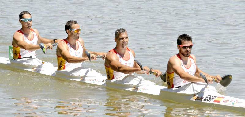 Regata k-4 en el río Pisuerga