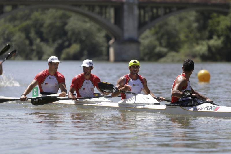 Regata k-4 en el río Pisuerga
