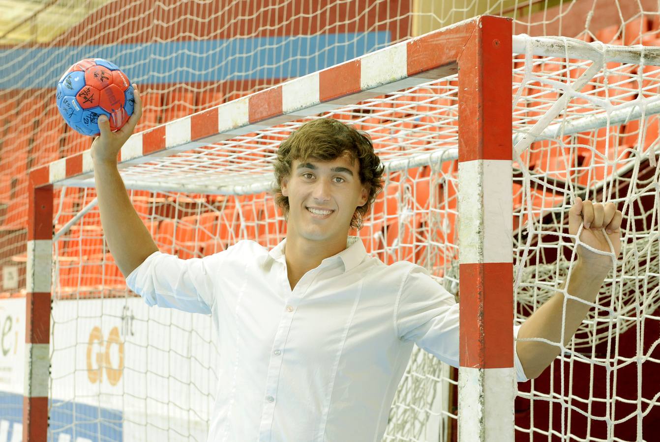 El Recoletas Atlético Valladolid presenta a Víctor Rodríguez