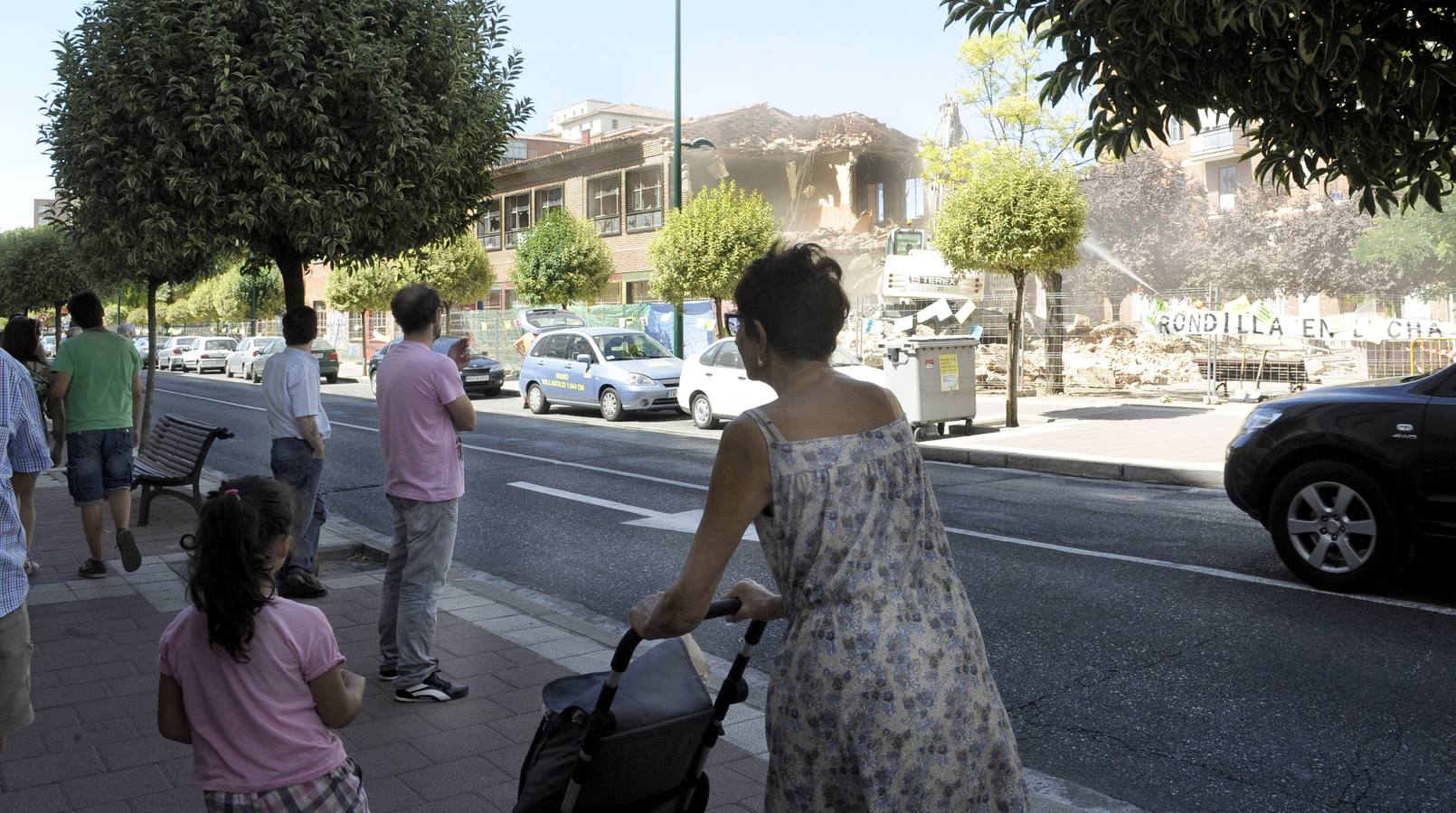 Comienza el derribo del colegio San Juan de la Cruz de La Rondilla