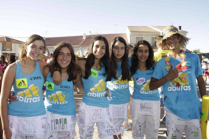 Fotos 1. Chupinazo y desfile de peñas en Campaspero