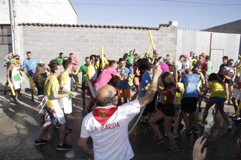 Fotos 2. Chupinazo y desfile de peñas en Campaspero