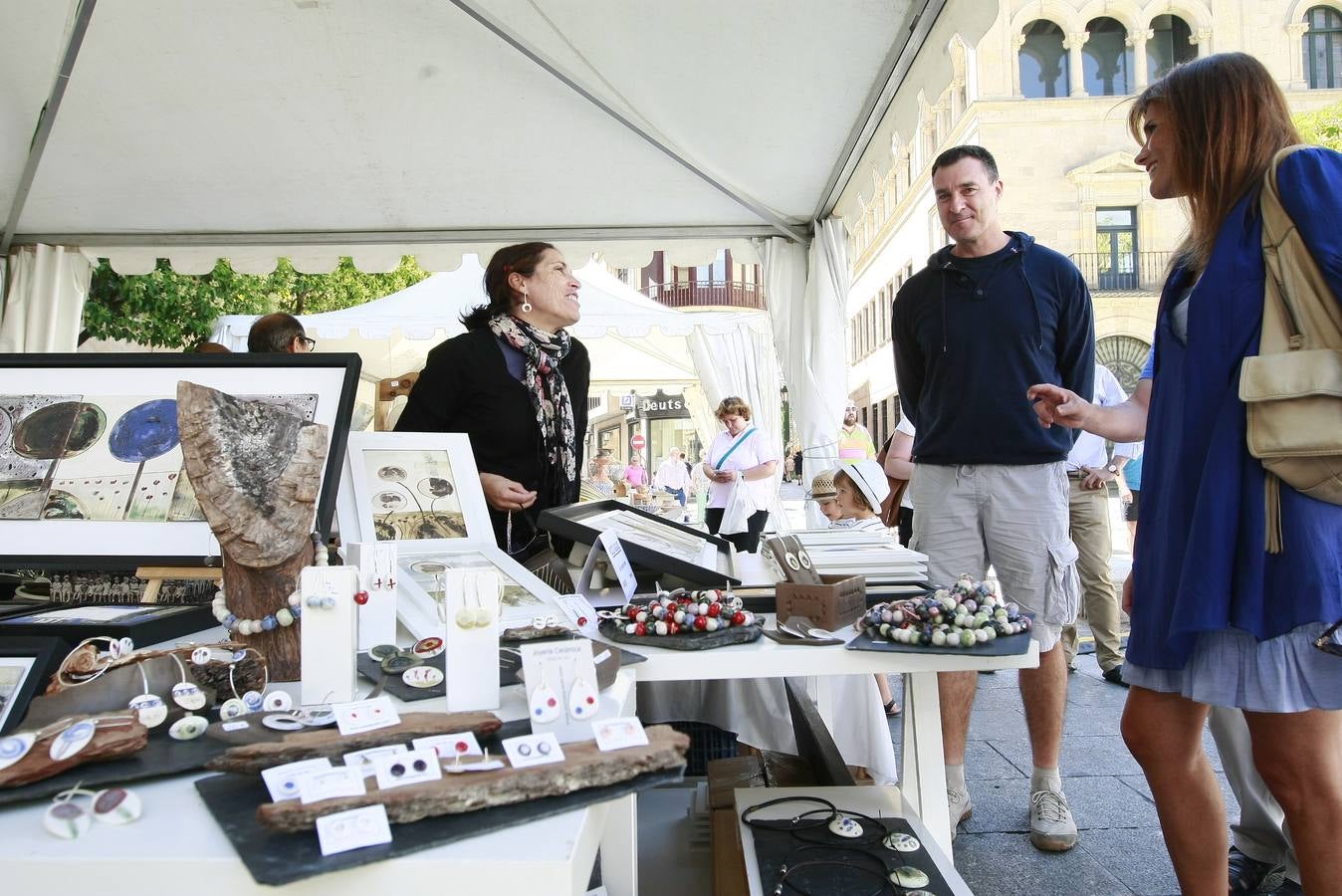 La plaza de Los Bandos de Salamanca acoge la XXVIII Feria del Barro