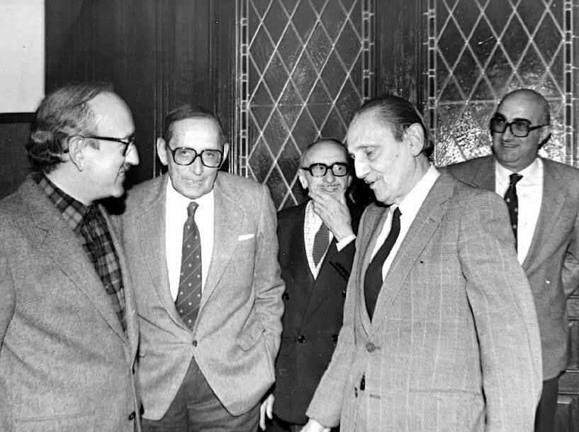 Juan Antonio Quintana, Miguel Delibes, Martín Abril y Buero Vallejo, en 1989.