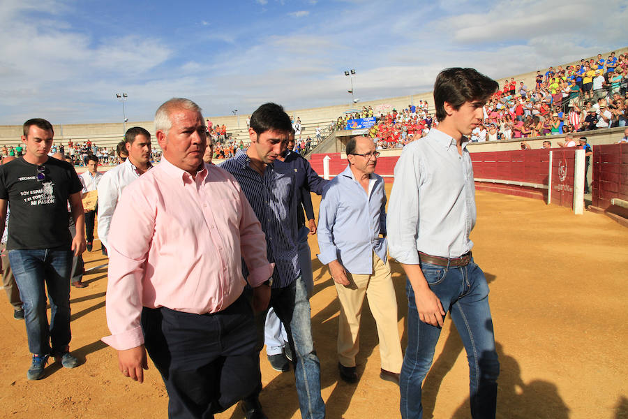 Corrida en Cantalejo en honor a Víctor Barrio (1/2)